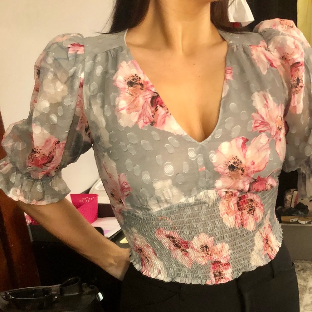 💚5 for $20💚 NEW Express Floral Clip Dot Print Smocked Waist Top - Picture 9 of 10